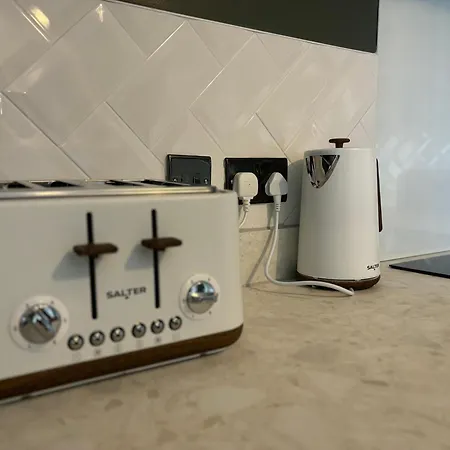 The Burrow - 2 Bedroom In Lägenhet