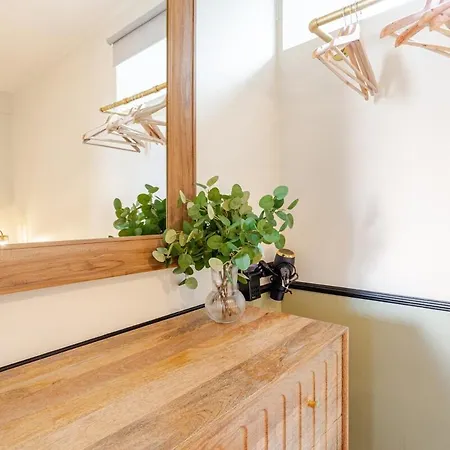 The Burrow - 2 Bedroom In