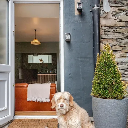 The Burrow - 2 Bedroom In *