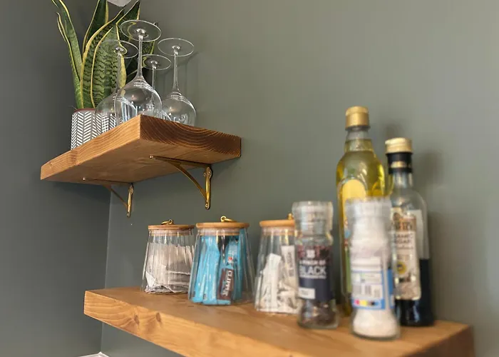 Apartment The Burrow - 2 Bedroom In