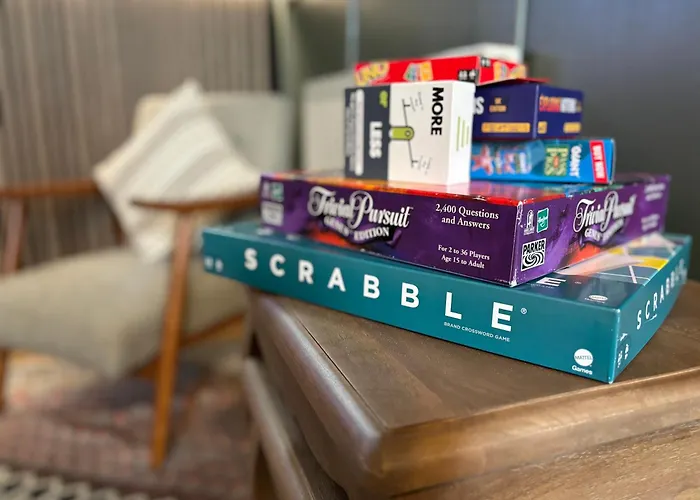 The Burrow - 2 Bedroom In Apartment *