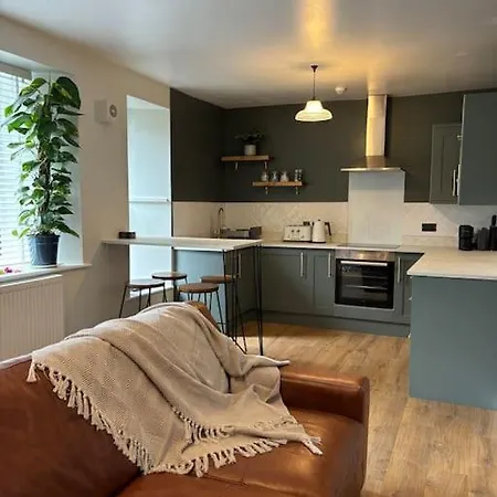 The Burrow - 2 Bedroom In *