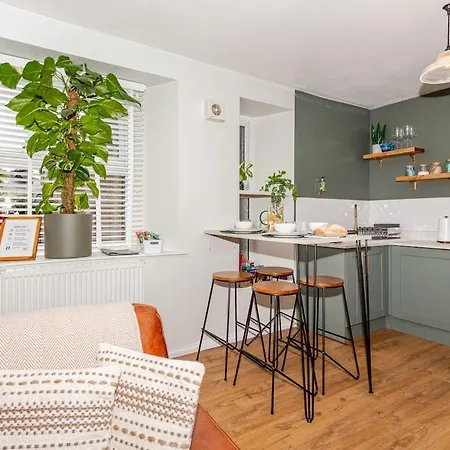 The Burrow - 2 Bedroom In